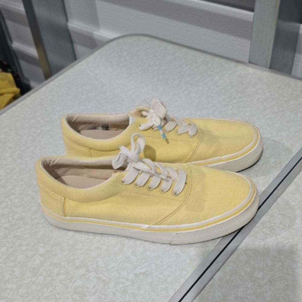 Toms Women's Yellow Sneakers
